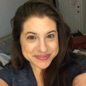 Meet your Posher, Elizabeth